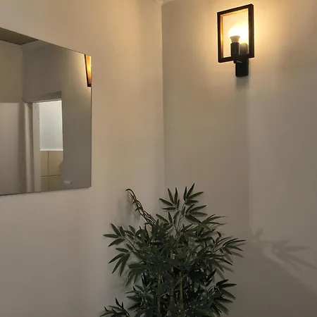 Walk Everywhere - Apartment By Liston Square *